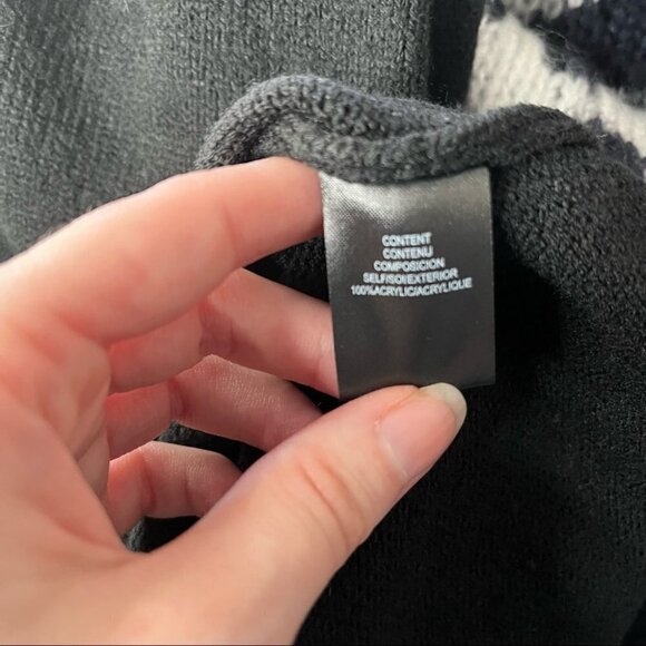 Wayf Lola Puff Sleeve Black Sweater Dress - Picture 7 of 7